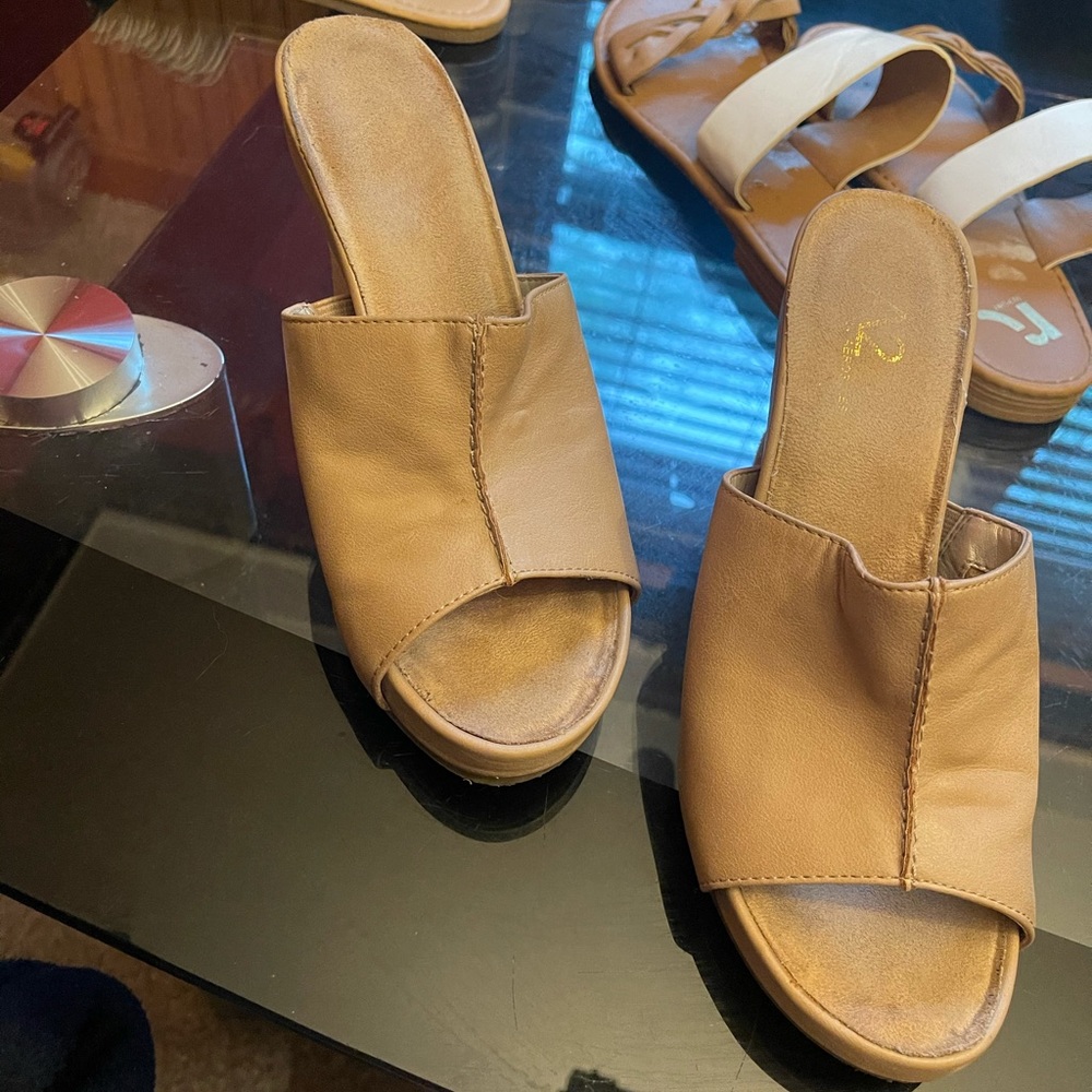 Shoes - Picture 5 of 8